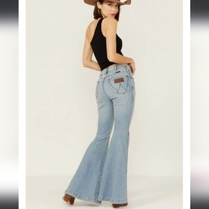 NWT Wrangler Retro High Rise Flare Medium Wash Distressed Knees Stretch Jeans